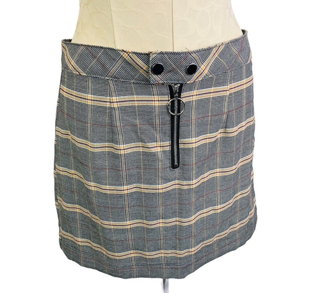 Medium Pac Sun Junior Gray Plaid Mini Skirt A-Line Short 16" Length